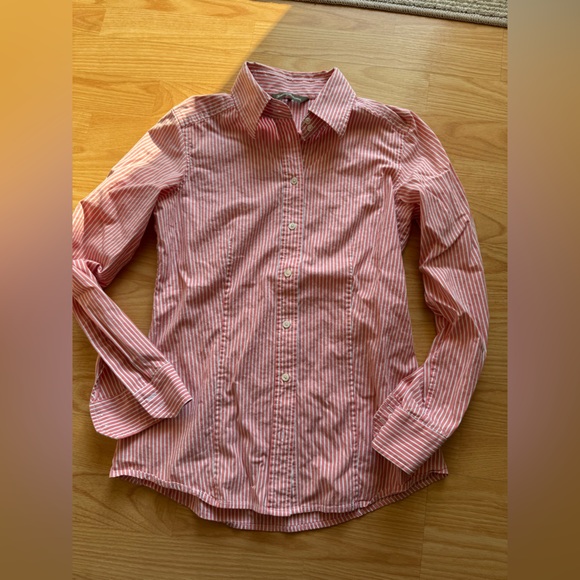 Tommy Bahama Tops - Women’s Tommy Bahama Button Down Preppy Coastal Salmon Pink Striped lightweight